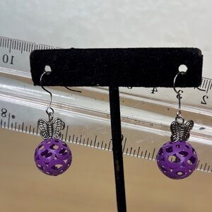 Chic Purple Filigree Butterfly Earrings